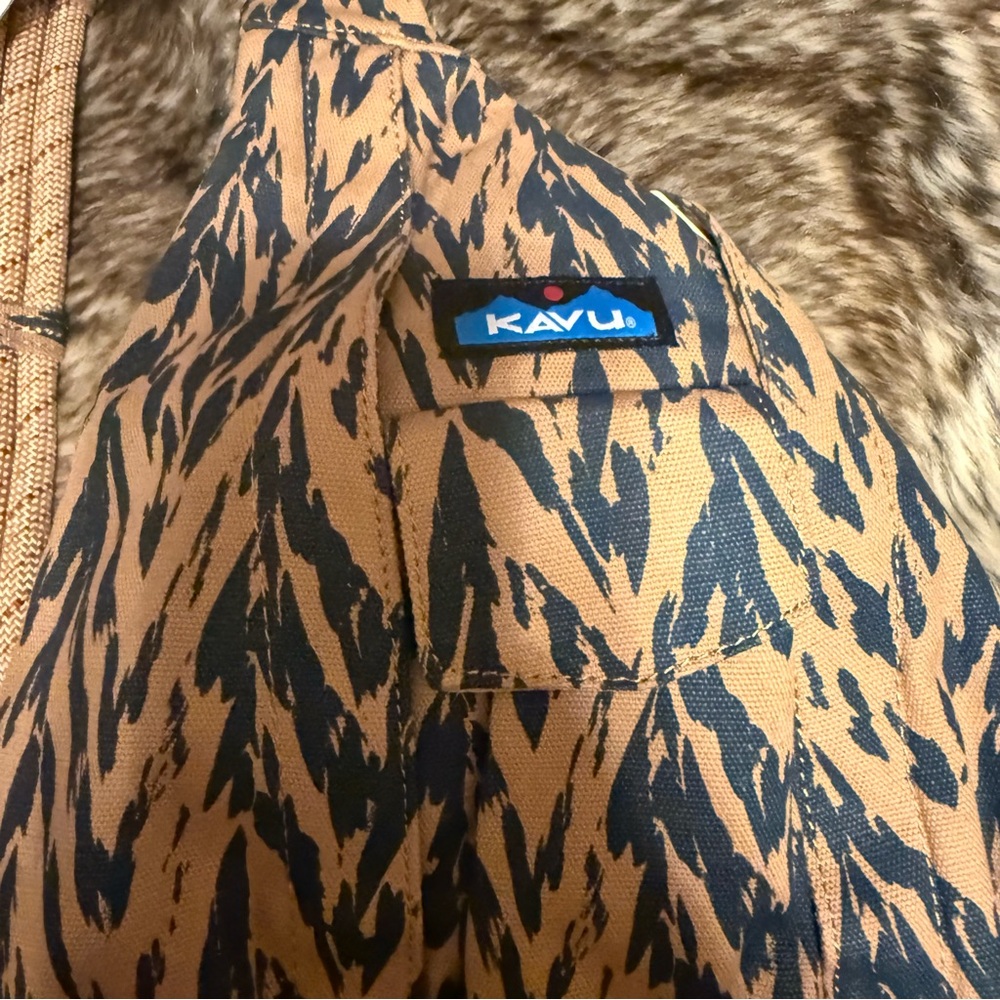 KAVU Chevron Shore Rope Bag - Picture 5 of 7